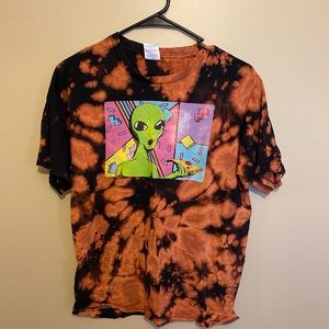 Pizza eating alien tie dye t shirt